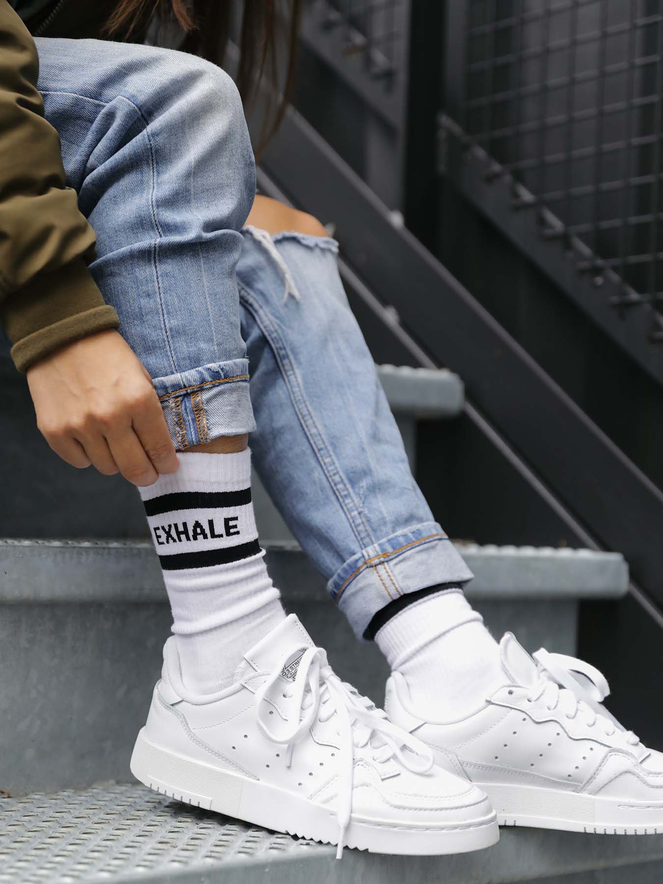 INHALE EXHALE Socken - Main Image